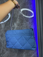 Load image into Gallery viewer, Quilted Denim chain bag
